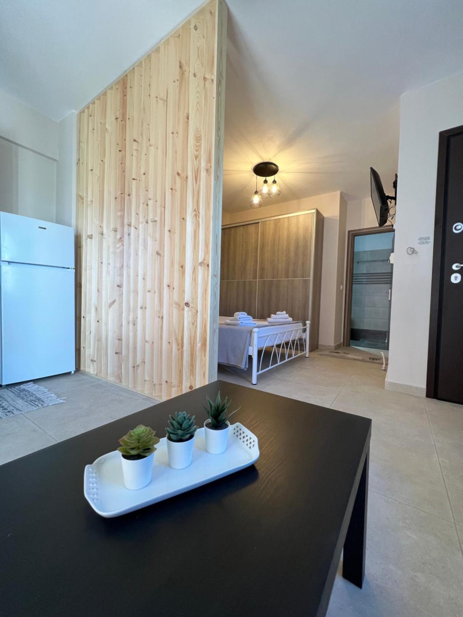 Phil'S Apartments Lefkada City Exterior photo