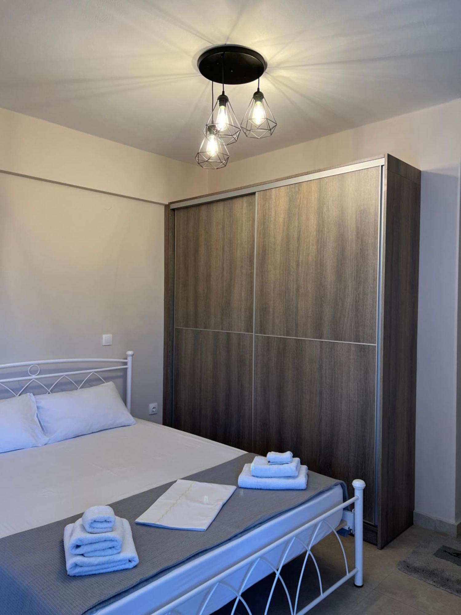 Phil'S Apartments Lefkada City Exterior photo