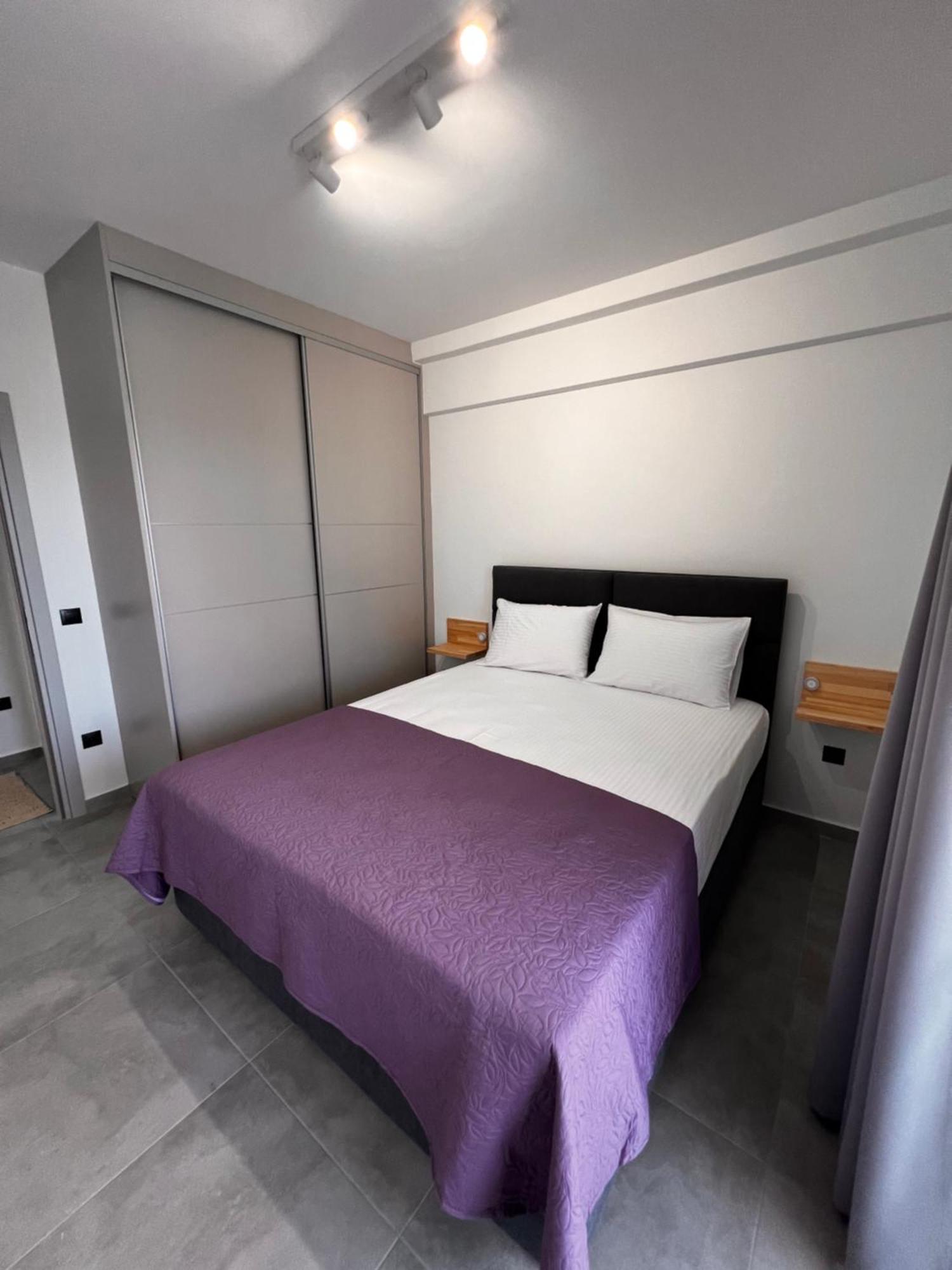 Phil'S Apartments Lefkada City Exterior photo